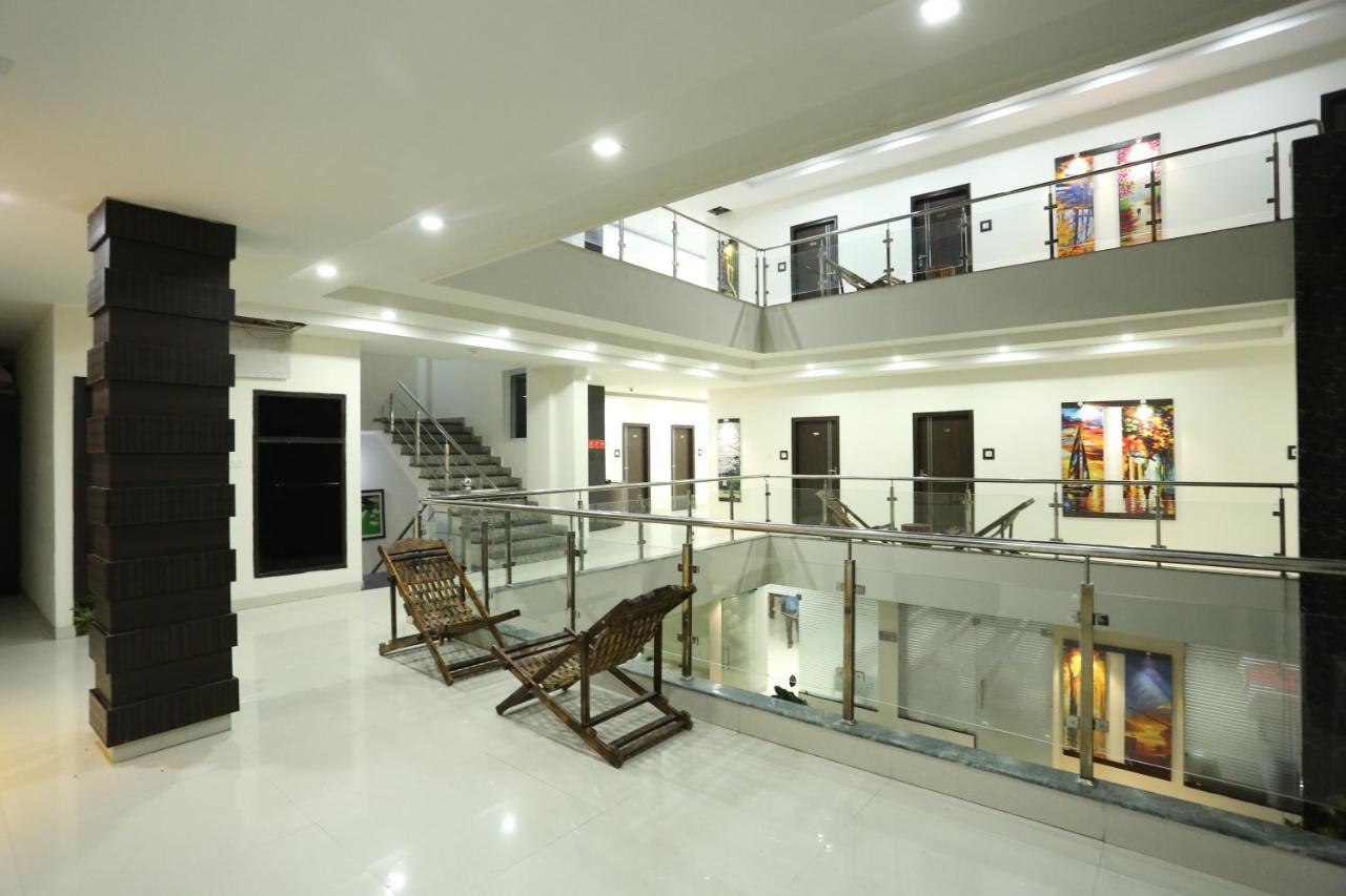 Roorkee Hotel Castle View מראה חיצוני תמונה