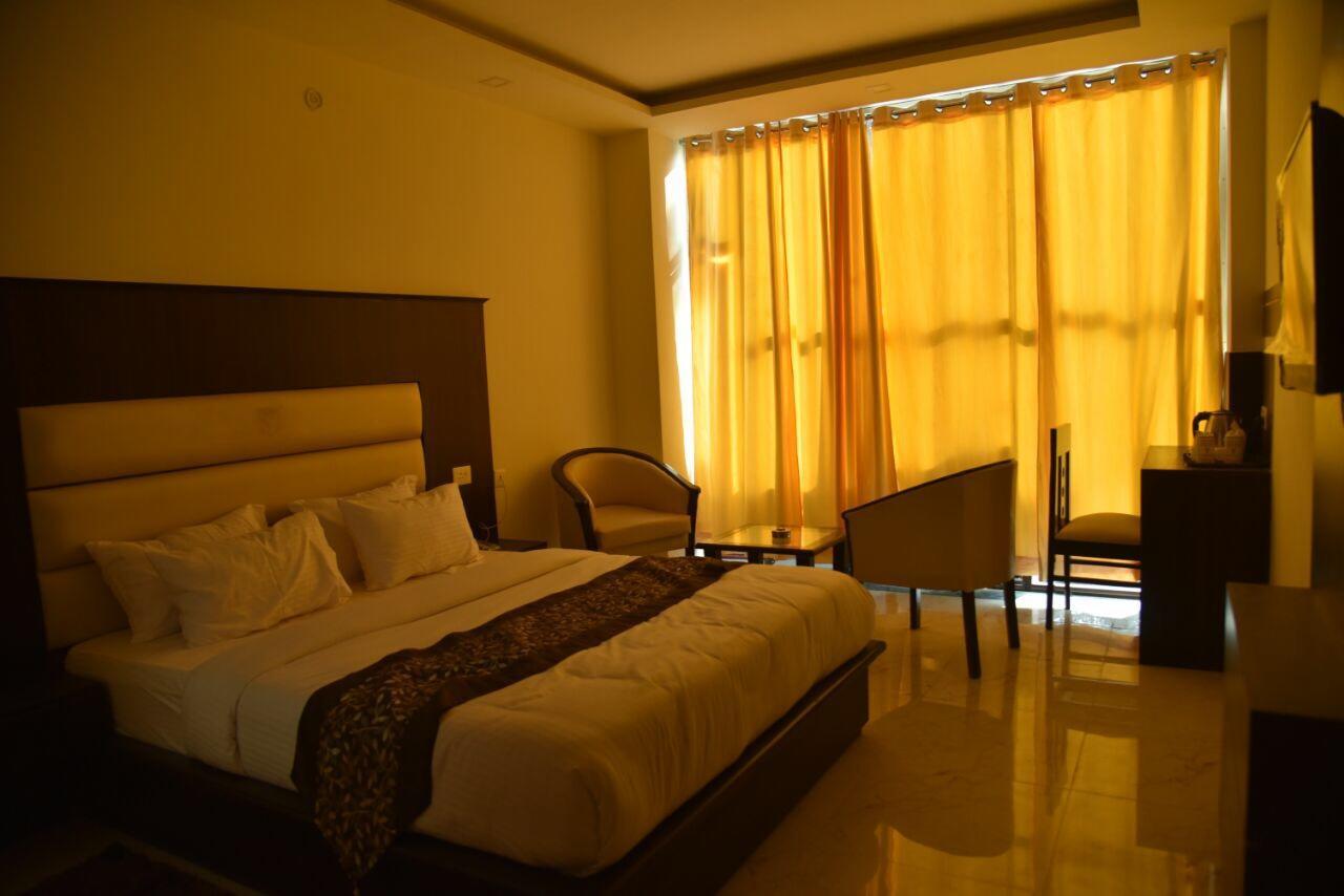 Roorkee Hotel Castle View מראה חיצוני תמונה