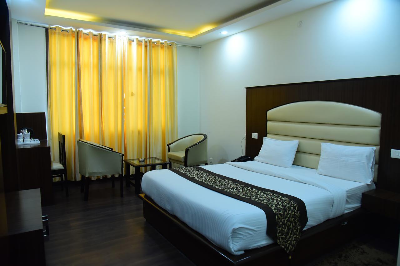 Roorkee Hotel Castle View מראה חיצוני תמונה