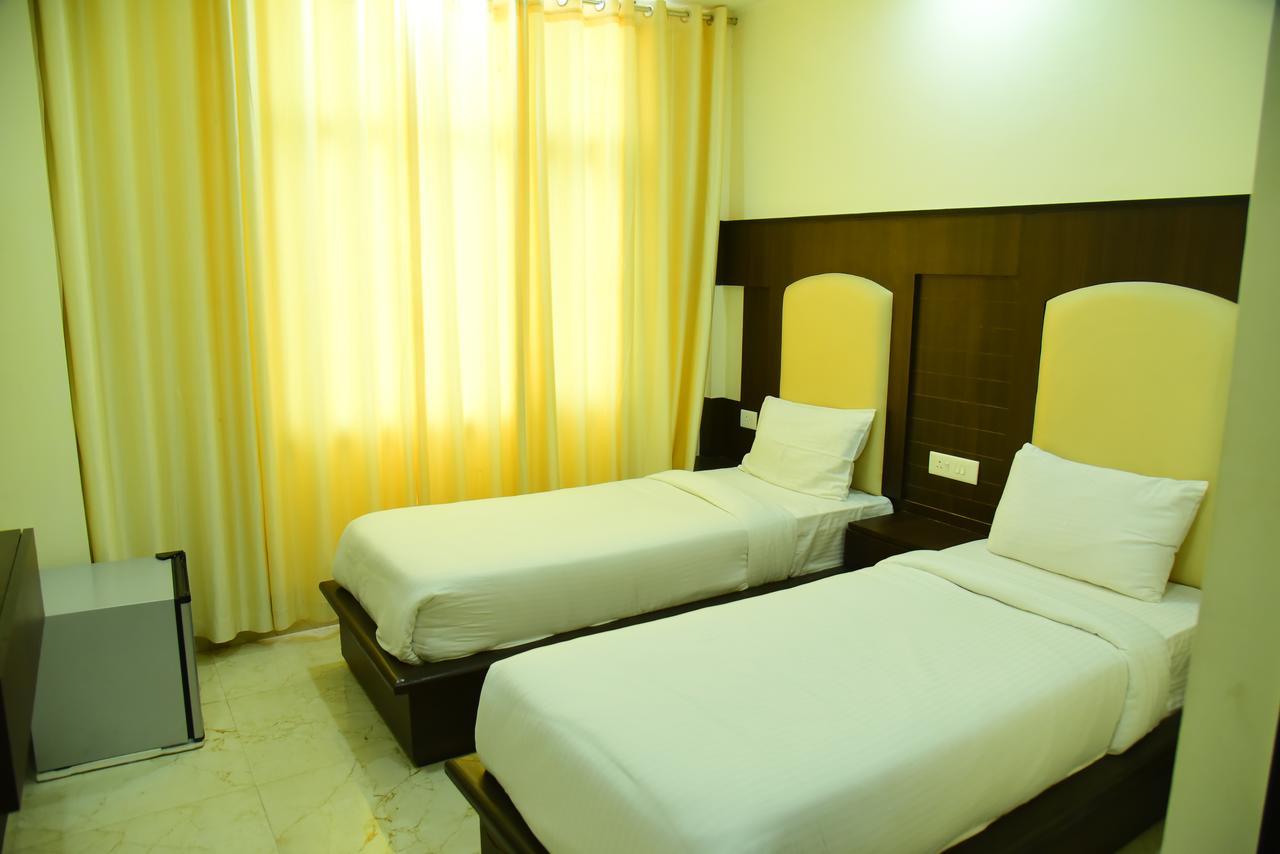 Roorkee Hotel Castle View מראה חיצוני תמונה
